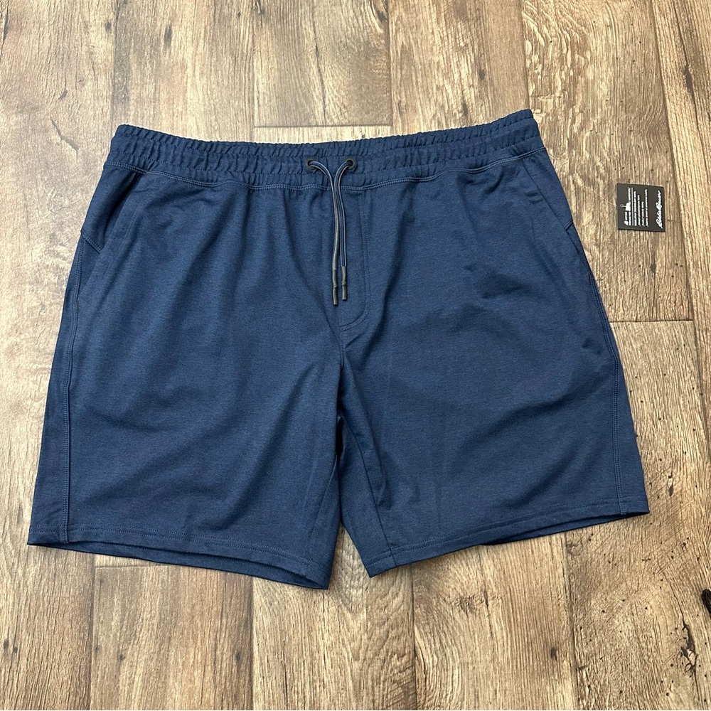 Eddie Bauer Ultra soft Free dry Stretch Shorts Men’s Size XL Blue
